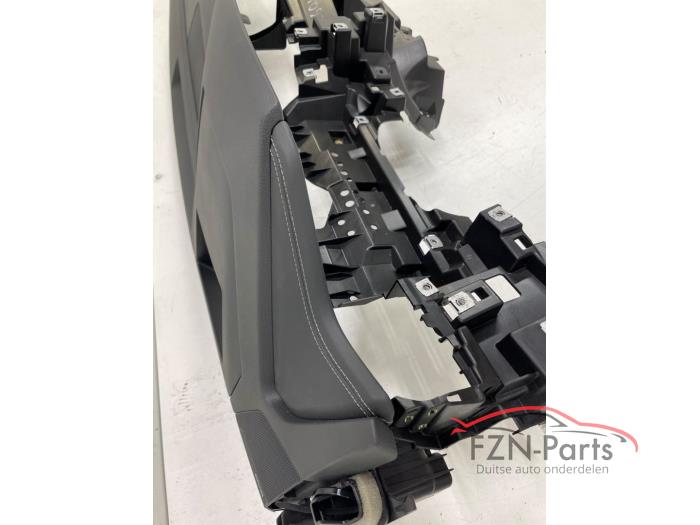 Audi E-tron 4KE Dashboard los Leer Zwart