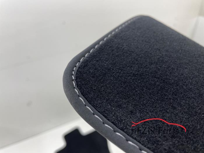 VW Arteon 3G8 Mattenset Grijze Sticksel