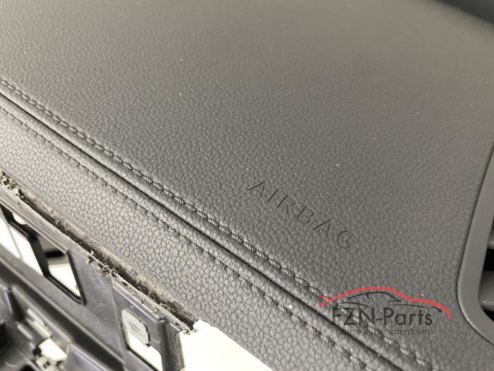VW Passat B9 3J Dashboard Leer Leder Titaniumzwart