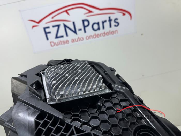 Mercedes Benz CLA W174 Koplamp Rechts Multibeam LED