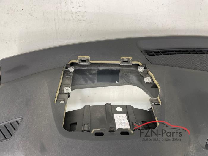 Audi Q2 81B Dashboard Los Titanium zwart