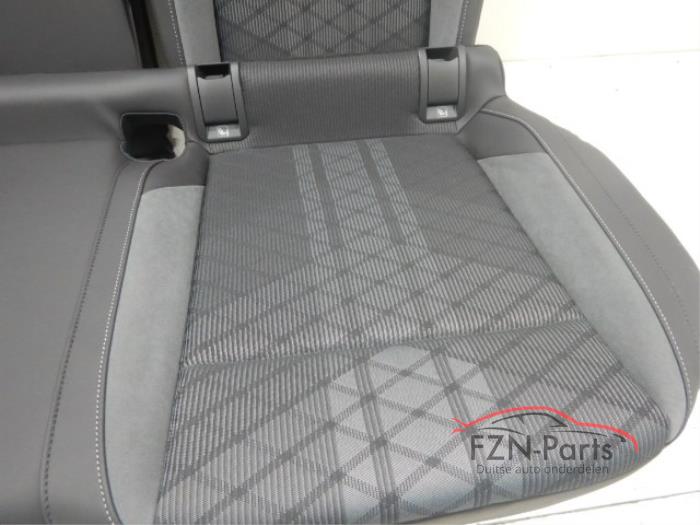 VW Golf 8 R-Line Achterbank 5-Deurs Stof Leer Alcantara
