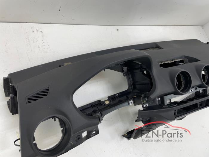 Audi Q2 81B Dashboard los Titaniumzwart Head Up + digitale teller