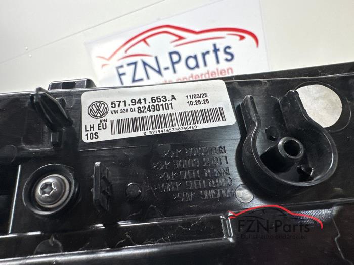 VW Tiguan 571 Verlichte grille Links