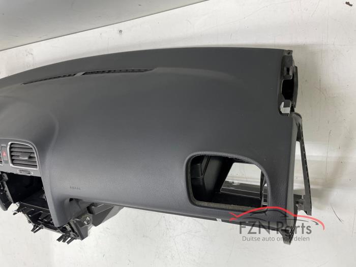 VW Golf 6 Dashboard Los Titaniumzwart