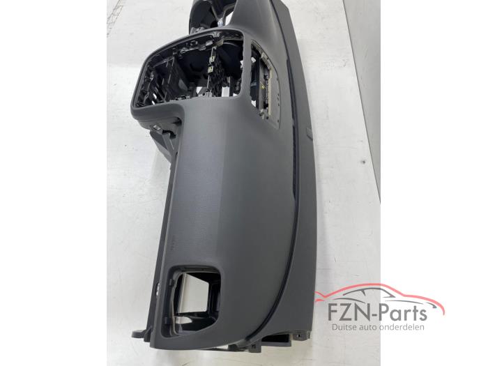 VW Scirocco 1K8 Facelift Dashboard Los Titaniumzwart