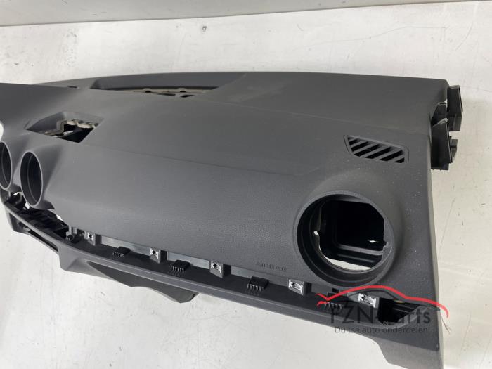 Audi Q2 81B Dashboard los Titaniumzwart Head Up + digitale teller