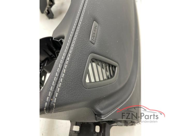 Mercedes-Benz W205 Dashboard Zwart Los Leer Grijs stiksel