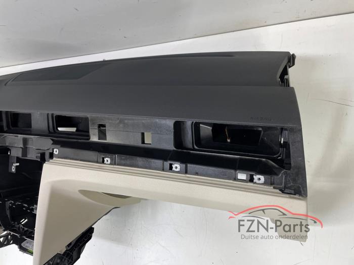 VW Passat B8 Dashboard los Twotone Zwart/beige