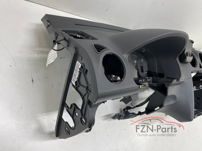 VW Caddy Dashboard los met telefoonhouder