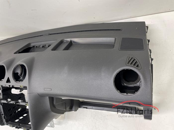 VW Caddy 2K Dashboard los