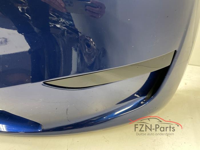 Tesla Model Y Voorbumper Deep Blue Metallic