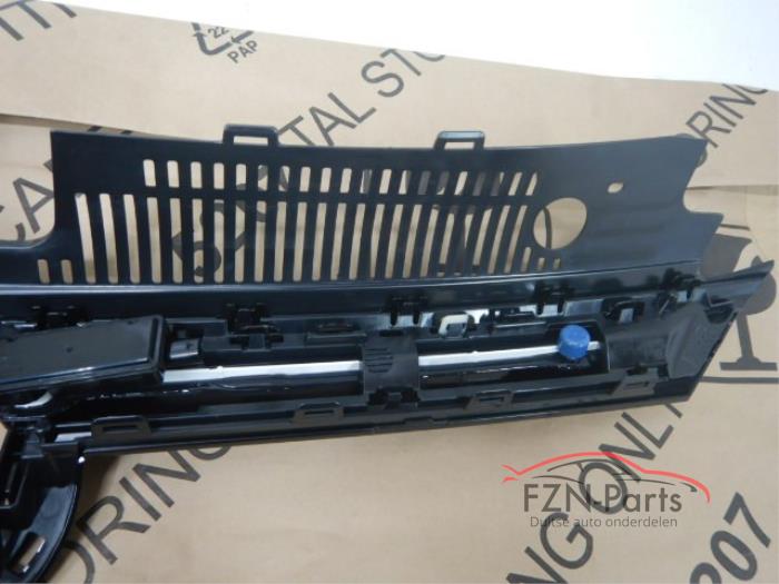 VW Golf 8 R R-Line Grille Hoogglans Zwart ACC