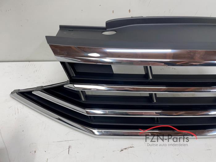 VW Passat B8 Facelift Grille Chrome