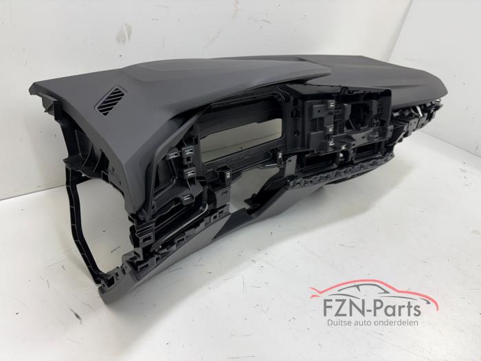 VW Volkswagen Golf 8 8.5 Facelift Dashboard