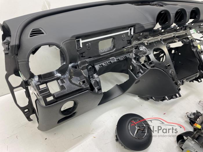 Mercedes-Benz C-Klasse W206 Airbagset+Dashboard Leer