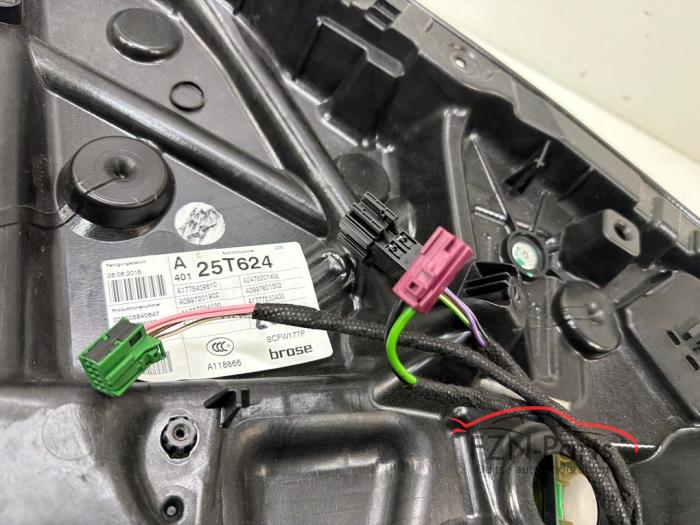 Mercedes-Benz W177 A-Klasse Ruitmechaniek met Speaker