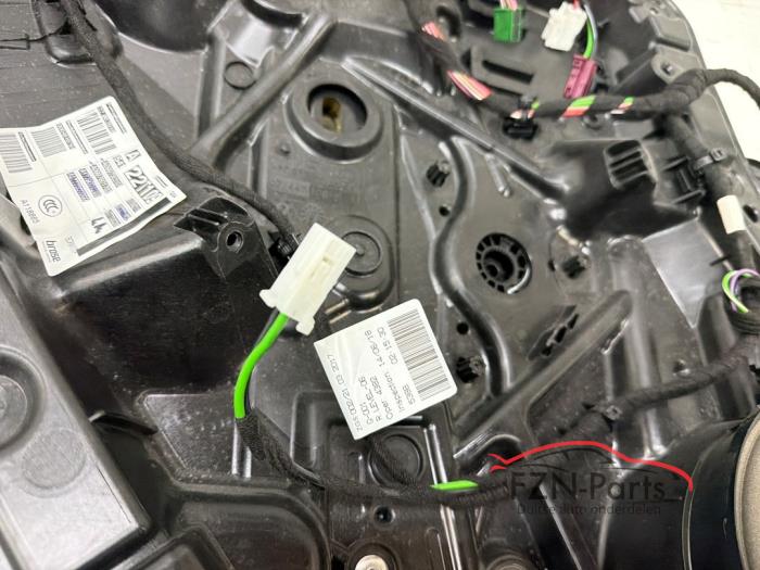 Mercedes-Benz W177 A-Klasse Ruitmechaniek met Speaker