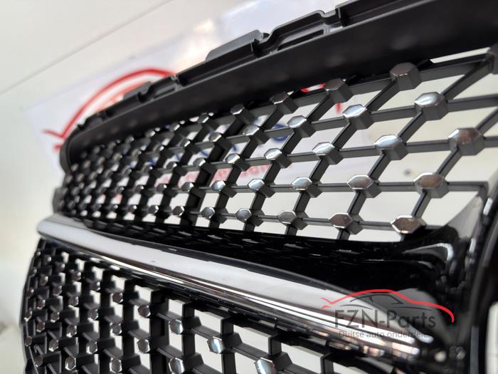 Mercedes-Benz C-Klasse W205 FL AMG Diamond Grille