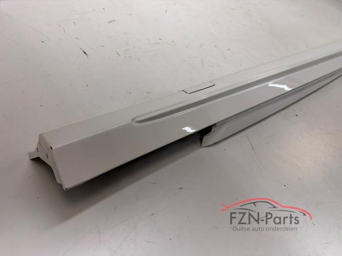 Mercedes-Benz W205 C-klasse C63 Sedan sideskirt rechts Wit