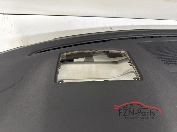 VW Passat B8 Dashboard Head-up