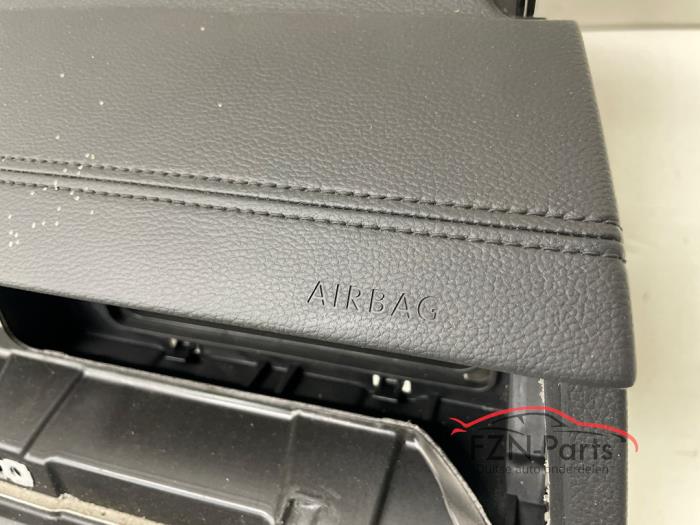 VW Arteon 3G8 Dashboard los zwart leer