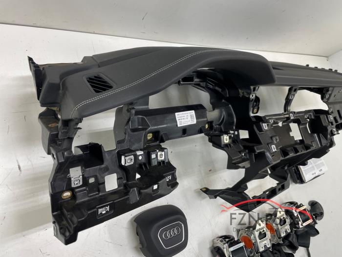 Audi Q8 4M Airbagset+ Dashboard Leer HUD