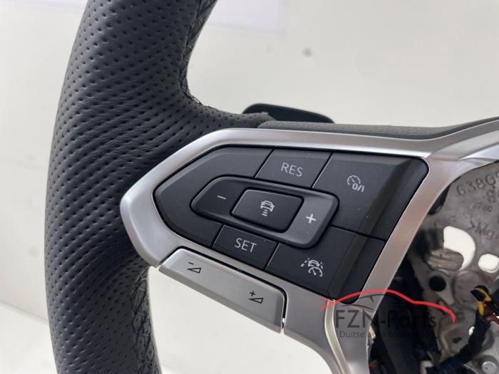 VW Passat B8 R-line Stuur Leer MF+F1+ACC+Hulpsystemen