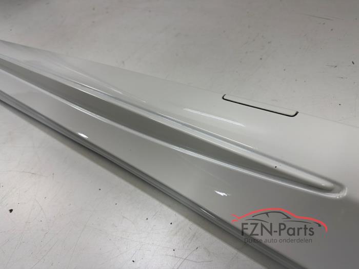 Mercedes-Benz W205 C-klasse C63 Sedan sideskirt rechts Wit