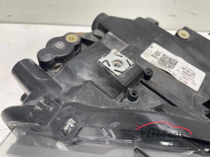 VW Polo 2G Koplamp Halogeen H7 Rechts gebruikt