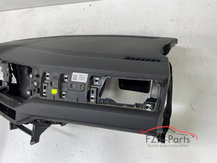 VW Polo 2G Facelift Dashboard los zacht