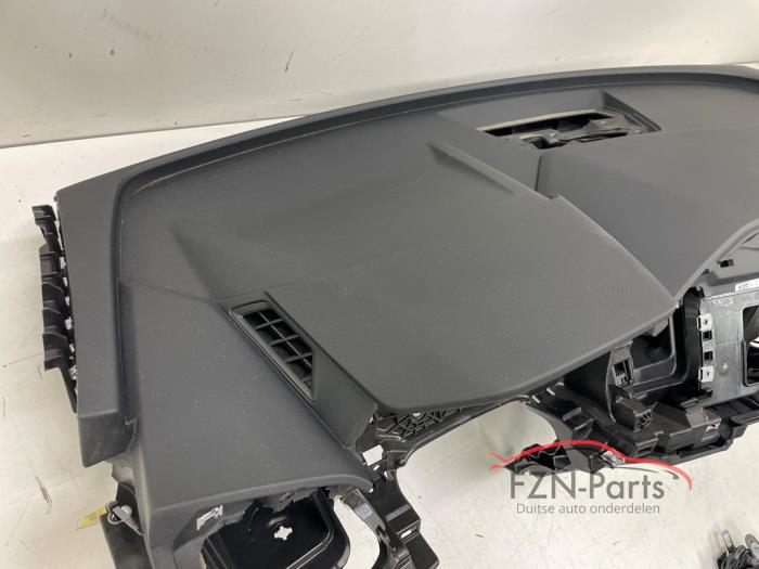 Audi Q4 E-tron 89B Dashboard los