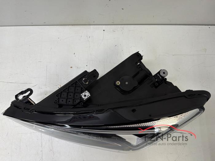Cupra Leon 5FB Koplamp VOLLED Links Kaal