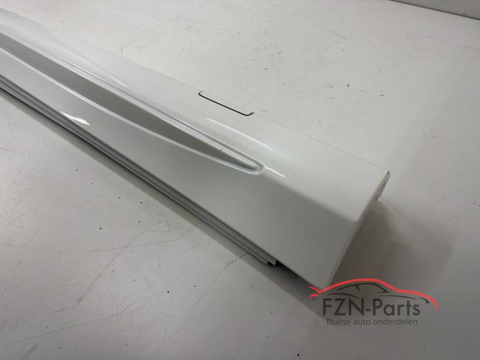 Mercedes-Benz W205 C-klasse C63 Sedan sideskirt rechts Wit