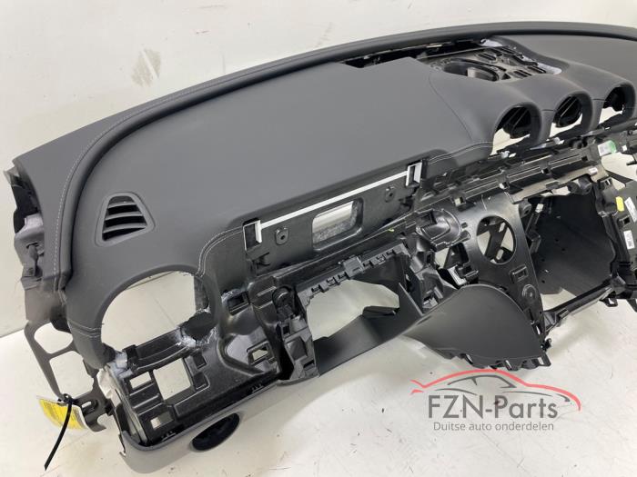 Mercedes-Benz C-Klasse W206 Dashboard los leer
