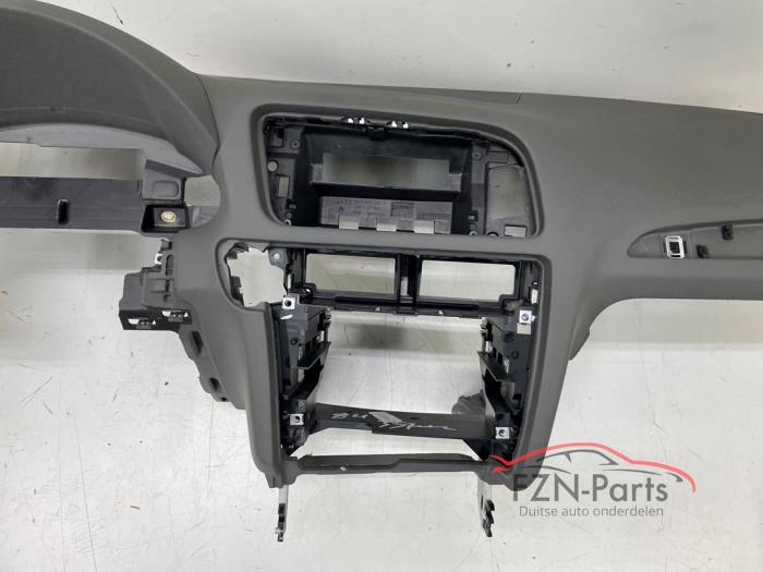 Audi Q5 8R Dashboard los grijs