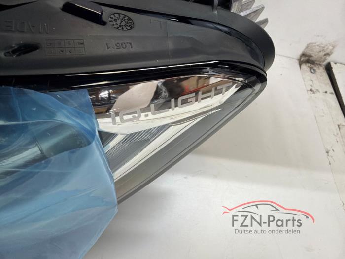 VW T-Roc Facelift Koplamp IQ-Led Links Geleider gescheurd