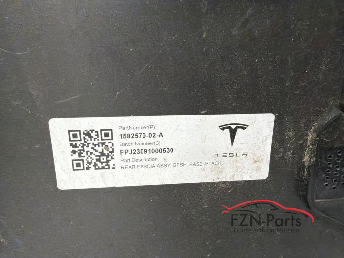 Tesla Model 3 Facelift Achterbumper Solid Black