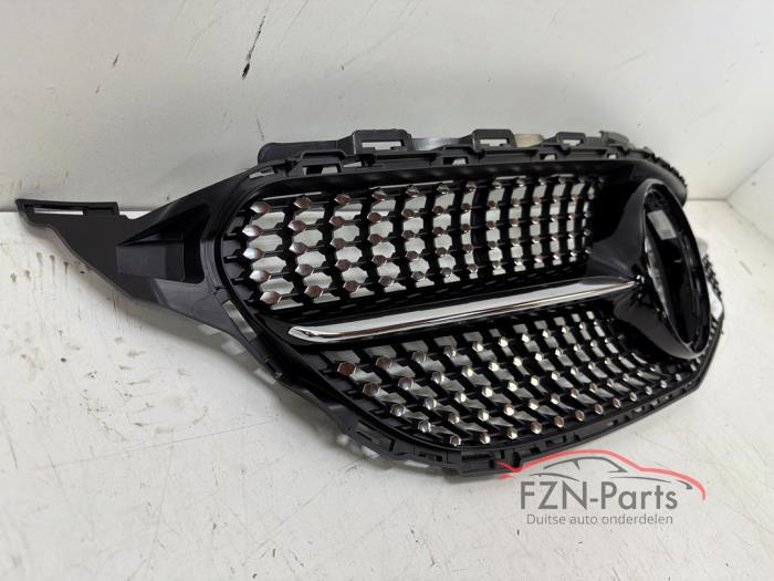 Mercedes-Benz C-Klasse W205 FL AMG Diamond Grille