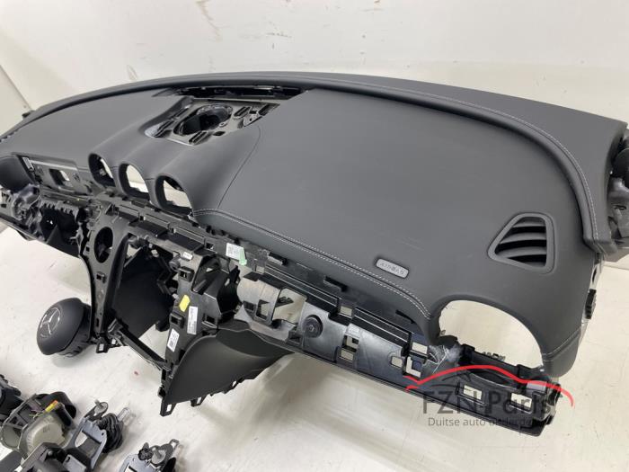 Mercedes-Benz C-Klasse W206 Airbagset+Dashboard Leer