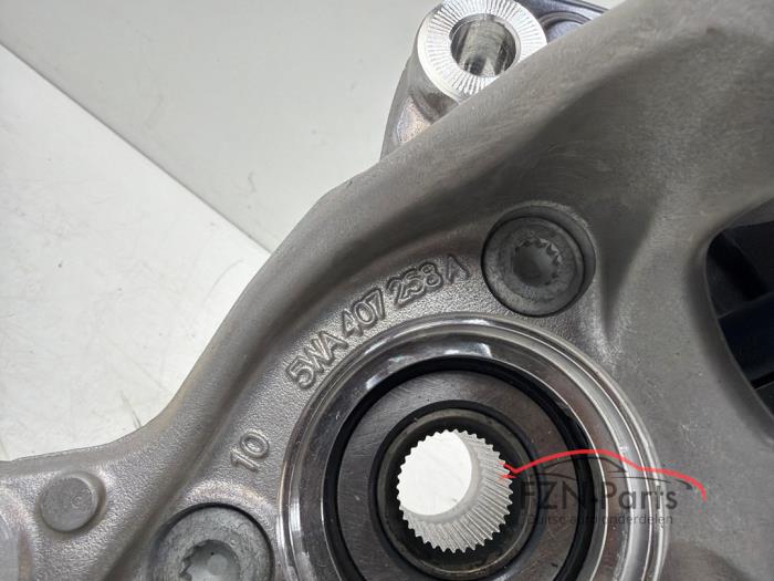VW Golf 8 aluminium fusee links NIEUW