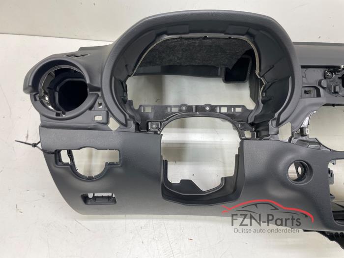 MB B-Klasse W246 facelift Dashboard los