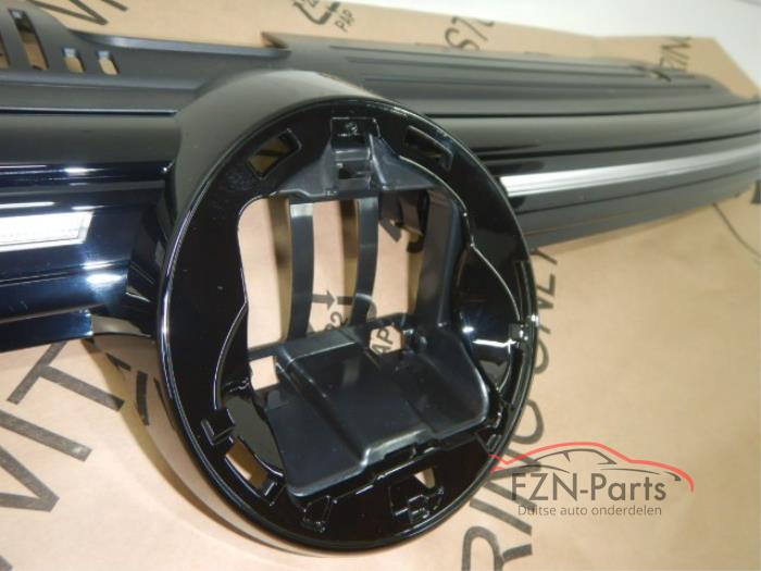VW Golf 8 R R-Line Grille Hoogglans Zwart ACC