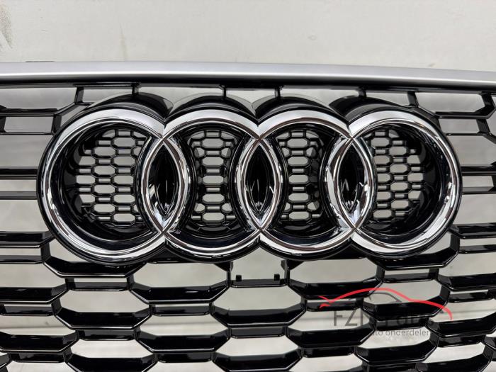 Audi RS4 8W Grille Matt Chrome