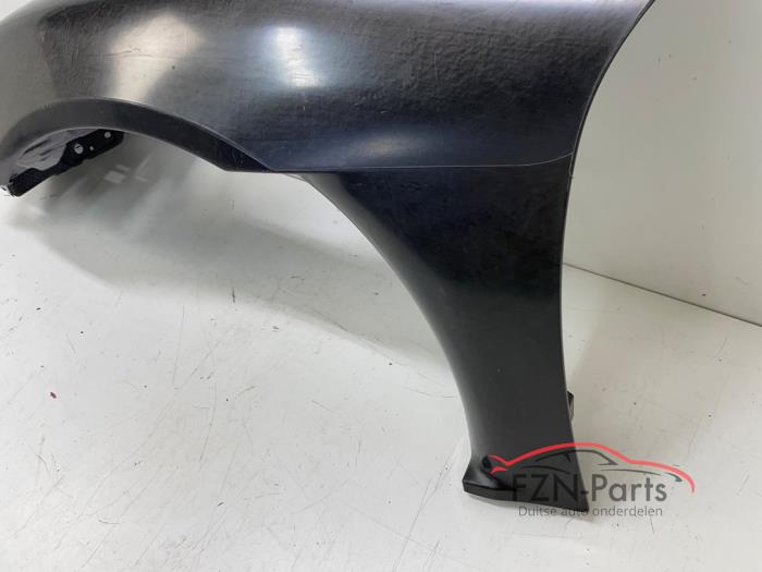 Porsche Cayman GT4 RS Scherm links