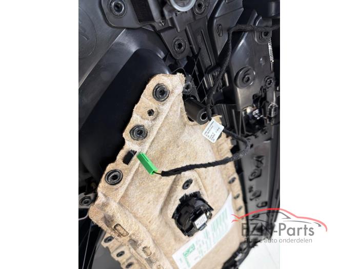 VW Tiguan 5NA Facelift R Deurpanelen Leer Engels Deurpanelen verlicht