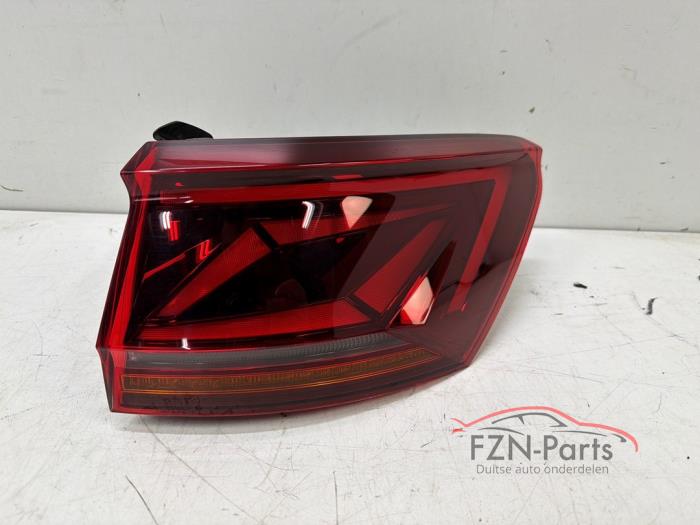 VW Touareg 760 Achterlicht rechts-buiten