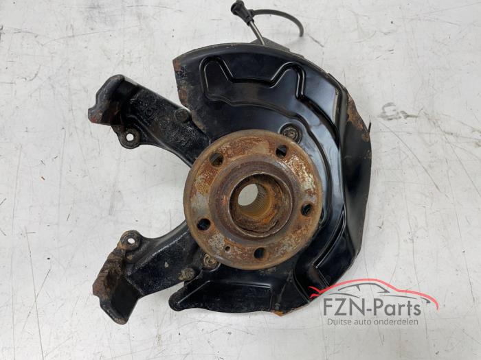 VW Polo 2G Fusee Links-voor