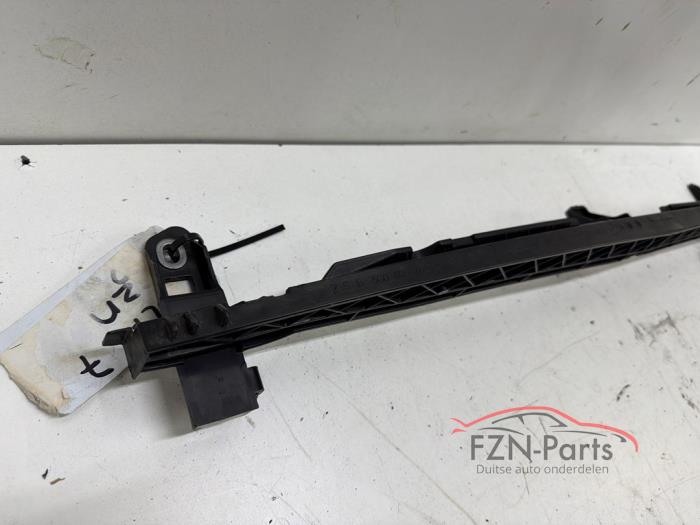 VW Golf 7 Bumpergeleider Midden-voor