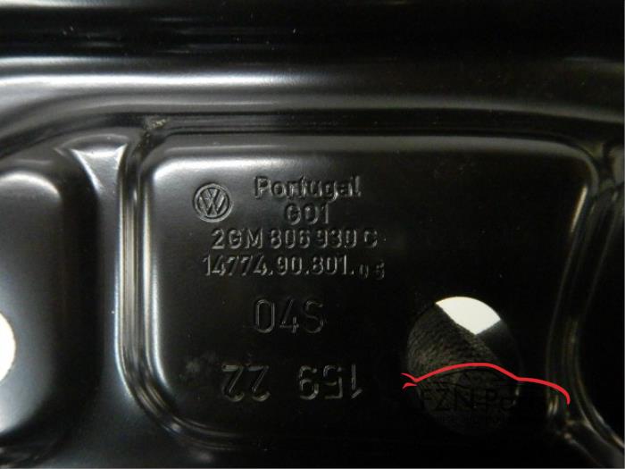 VW T-Cross 2GM Koplamphouder Rechts